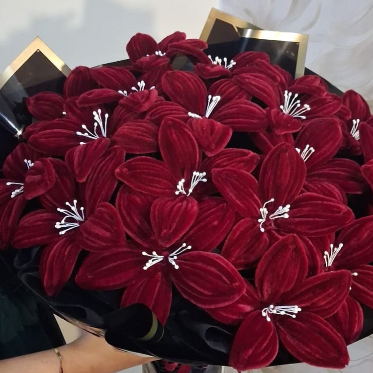 دسته گل لیلیوم مخملی شیک/هدیه ماندگار/جاودان و خاص