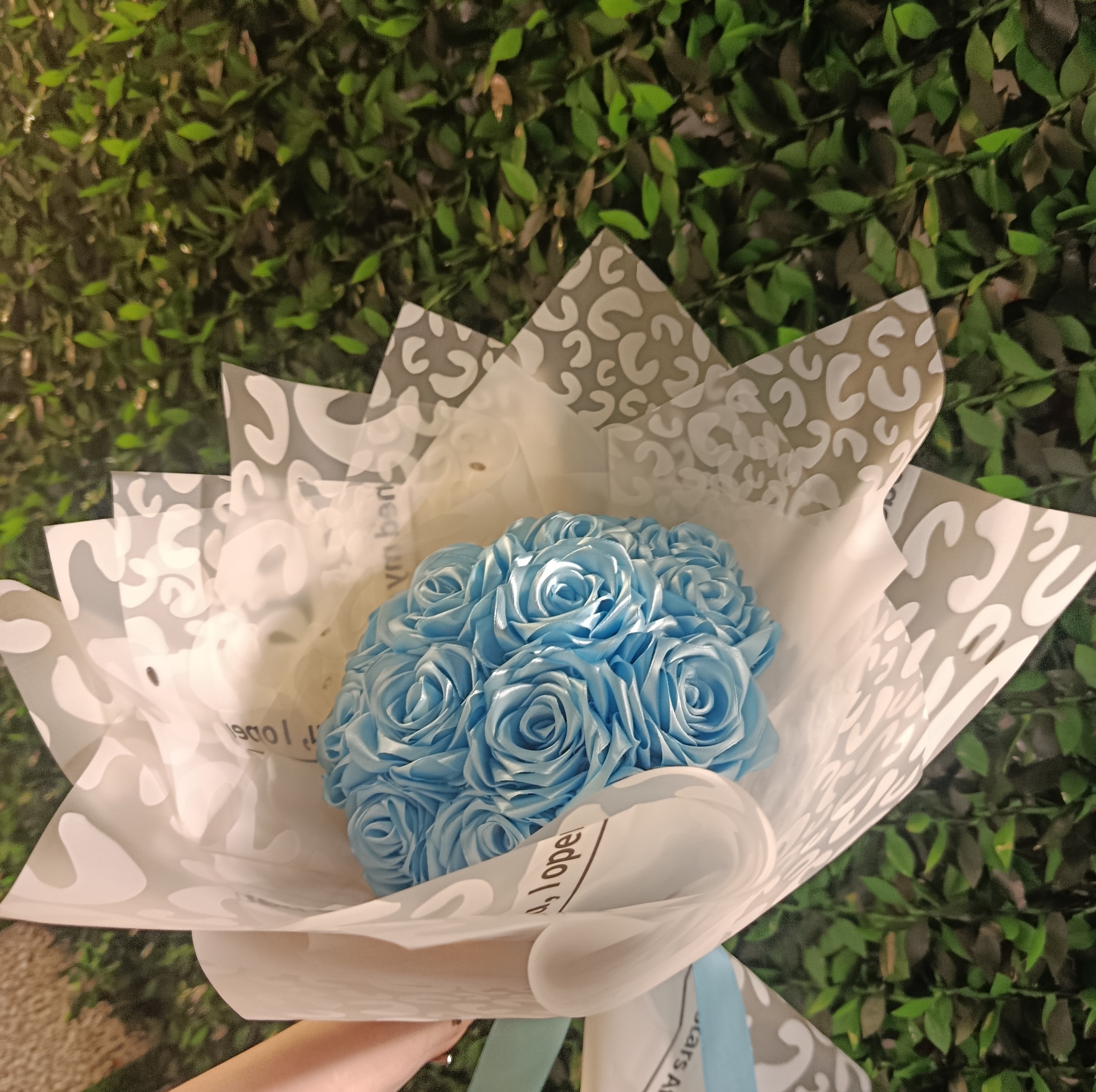 دسته گل آبی آسمانی